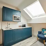 Host & - The Langley