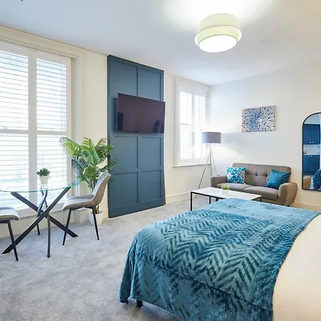 Aparthotel Host & - The Langley
