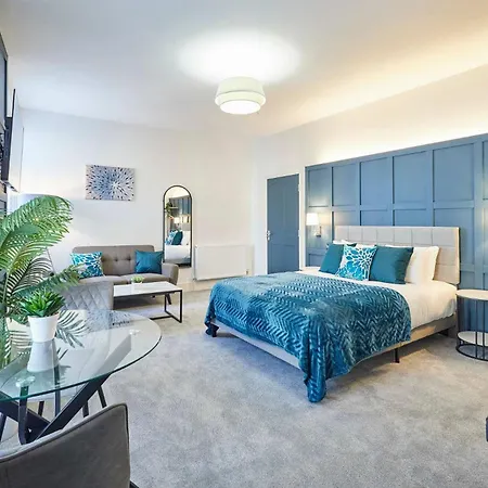 Host & - The Langley Aparthotel