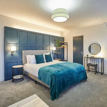 Aparthotel Host & - The Langley 3*