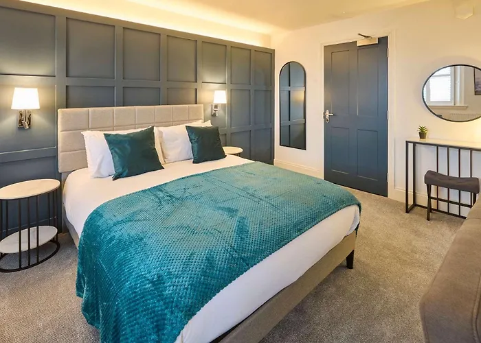 Host & - The Langley 3*