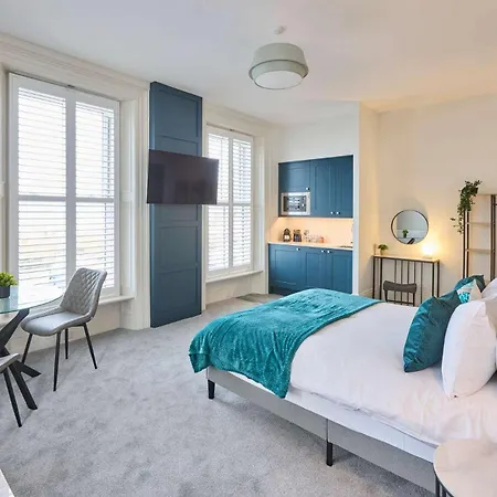 Host & - The Langley