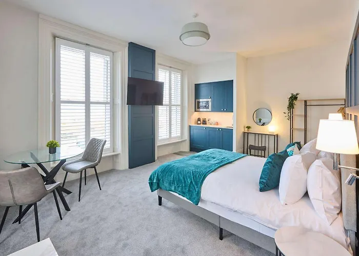 Host & - The Langley