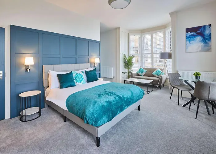 Hotel apartamentowy Host & - The Langley