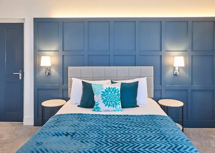 Host & - The Langley 3*