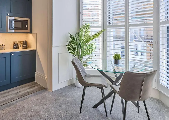 Host & - The Langley Hotel apartamentowy Whitby