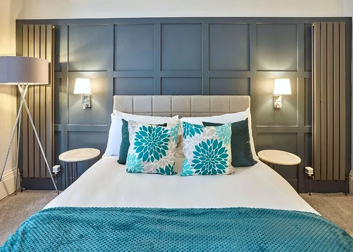 Host & - The Langley 3*