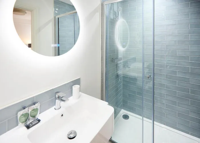 Host & - The Langley Hotel apartamentowy