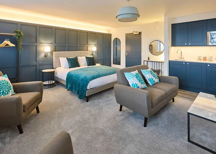 Host & - The Langley 3*